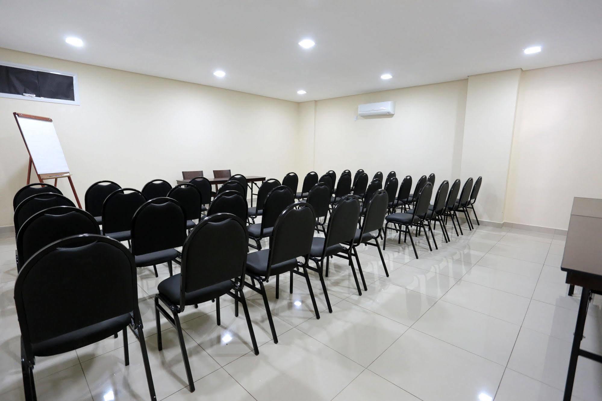 Golden Tower Express Franca By Fenix Hoteis Exterior foto